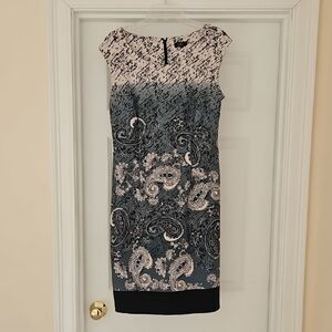 Chic Black and Gray Paisley Midi Dress